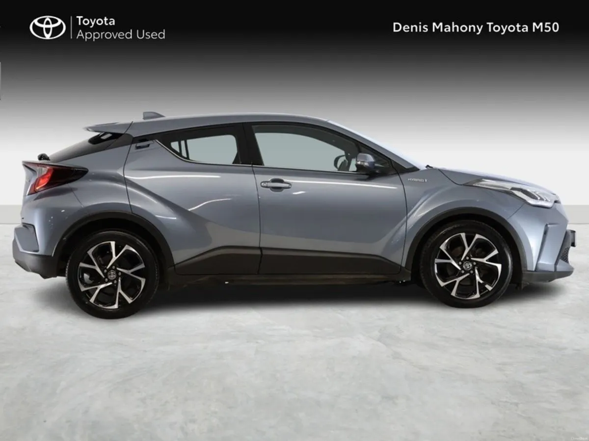 Toyota C-HR Hybrid Sport - Image 3