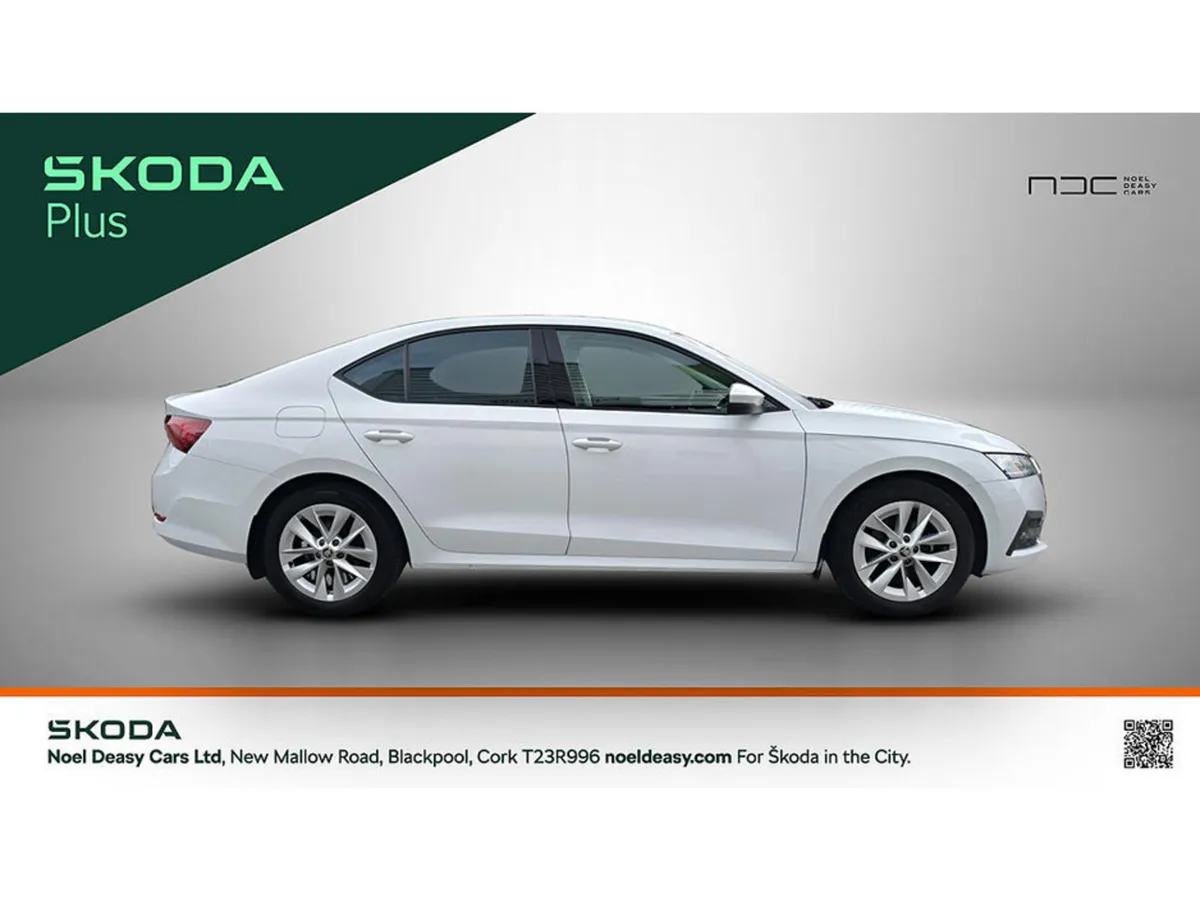 Skoda Octavia BLACK PACK - FACTORY SUNSET GLASS - - Image 5