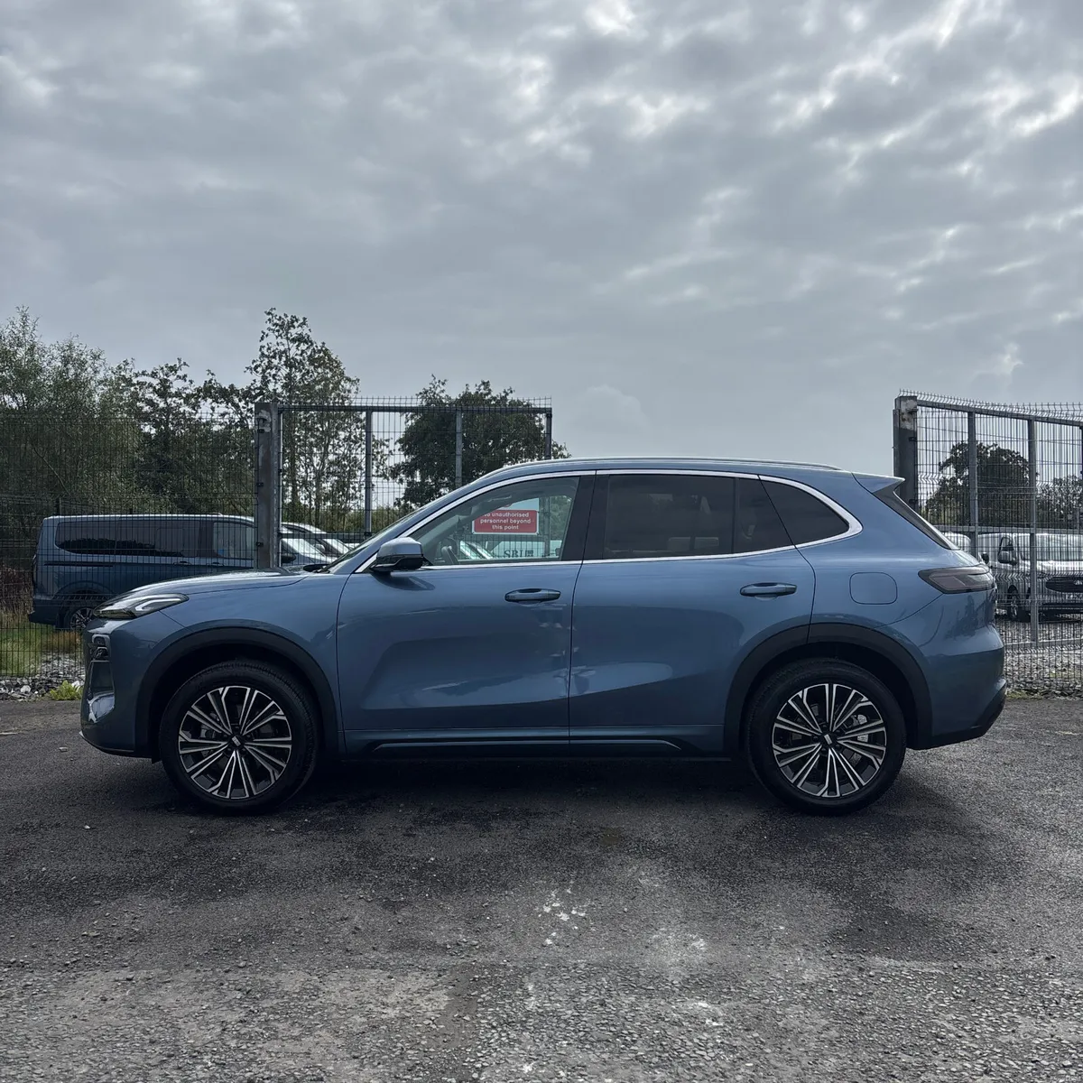 ALL NEW GEELY STARRAY EMI MAX AUTO - Image 3