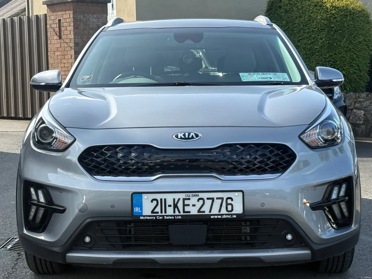 211 Kia Niro 1.6 Hbrid PHEV Auto - Image 2