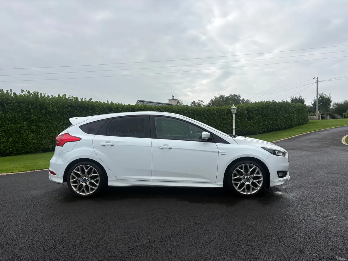 Ford Focus 2017 - Image 5