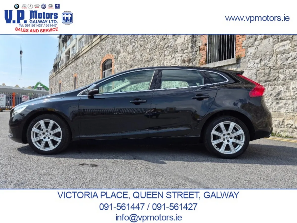 Tan Leather. Sunroof.1 Owner. Reverse Cameras. - Image 6
