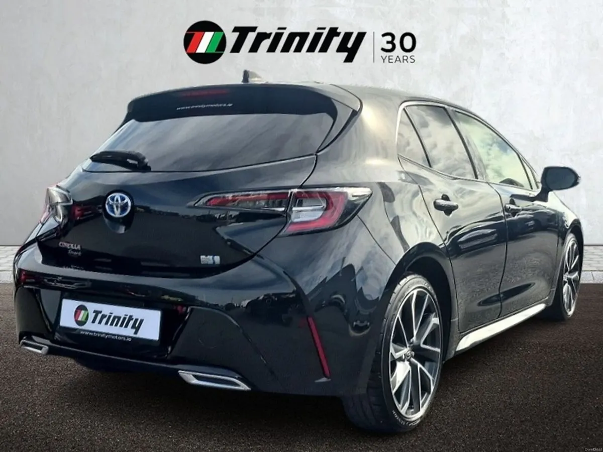 Toyota Corolla ** SPORT ** HRBRID ** TOP SPEC ** T - Image 3