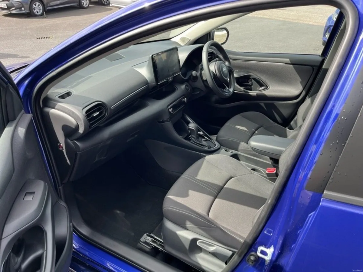 Toyota Yaris Yaris HEV Lunasport - Image 6