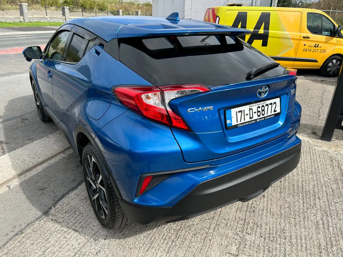 TOYOTA C-HR 2017, 1.8 HYBRID AUTO LOW KM HIGH SPEC - Image 5