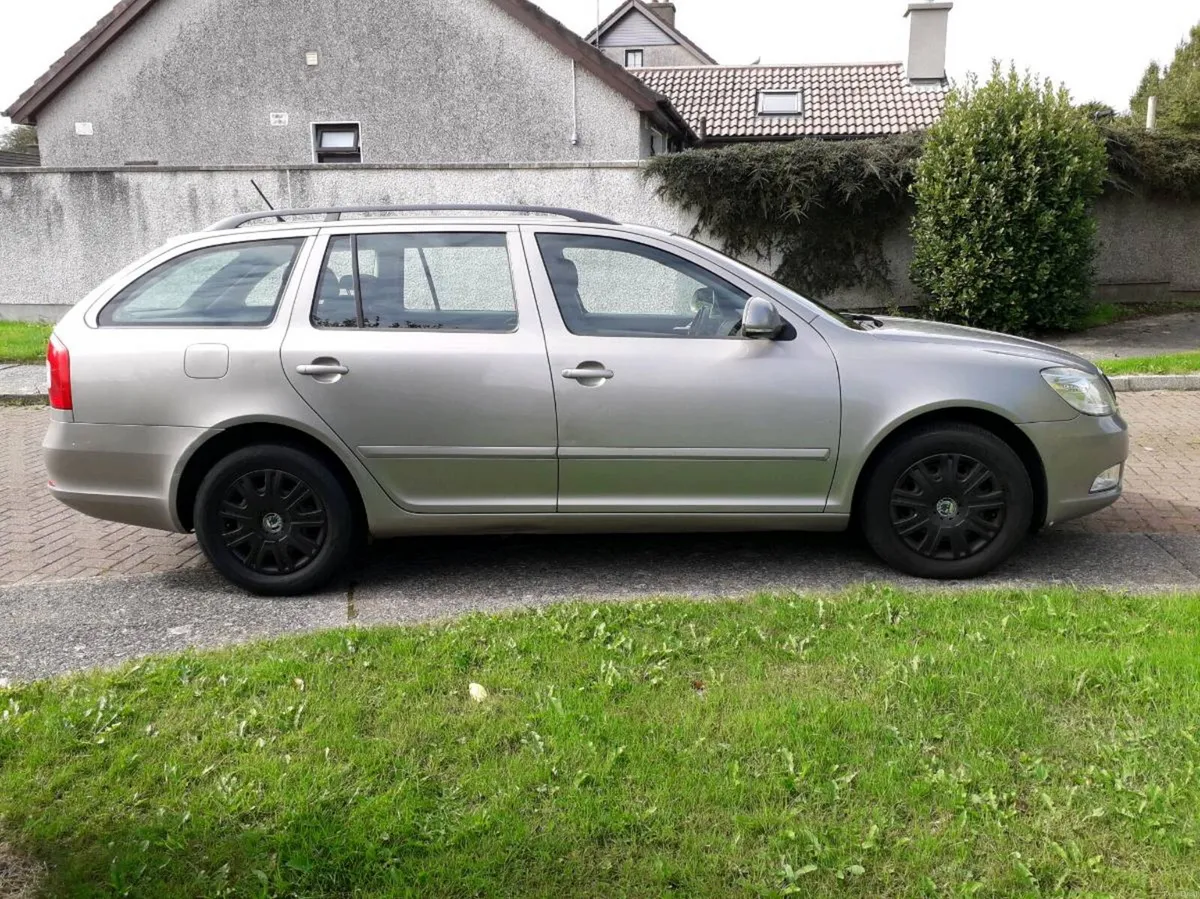 11 SKODA OCTAVIA 1.6 DIESEL €2750 - Image 1