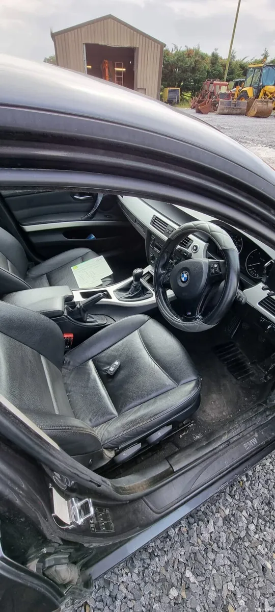 BMW 318 E90 - Image 2