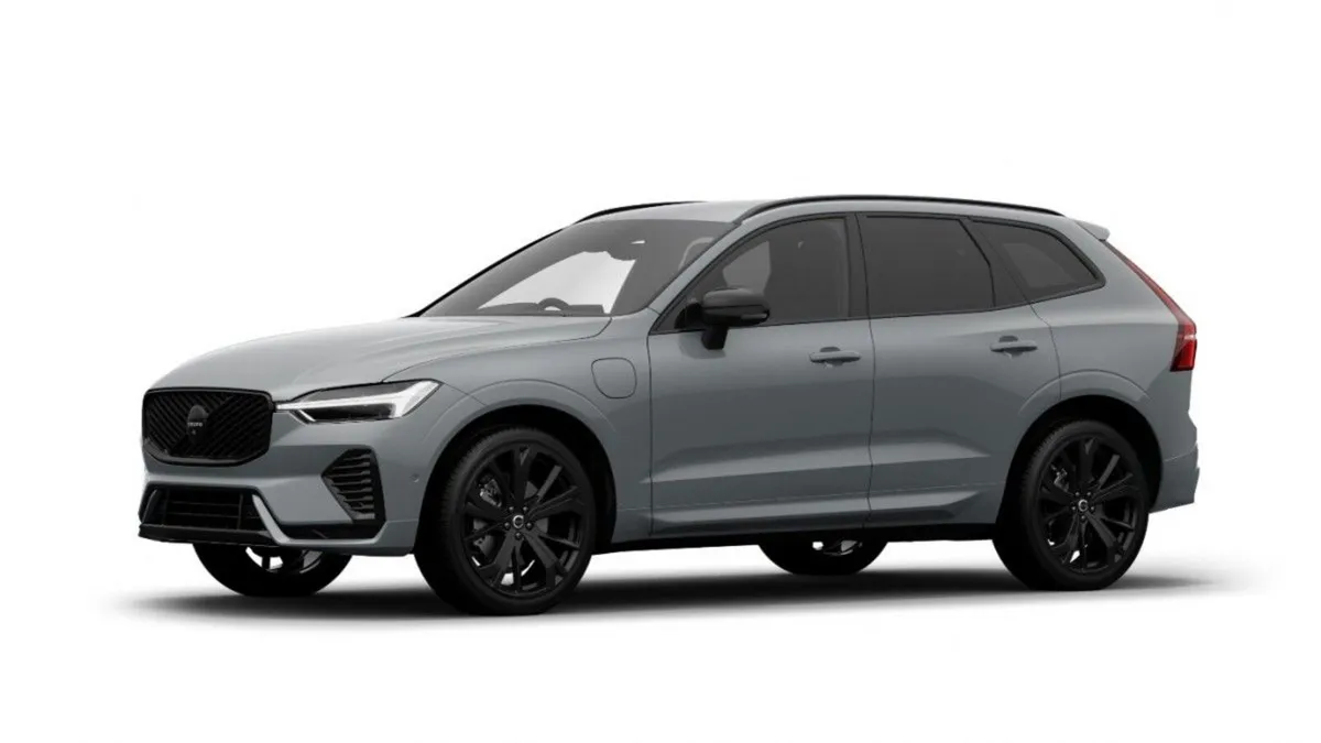 Volvo XC60 REDUCED SEPTEMBER OFFER ! Plus T6 AWD P - Image 3