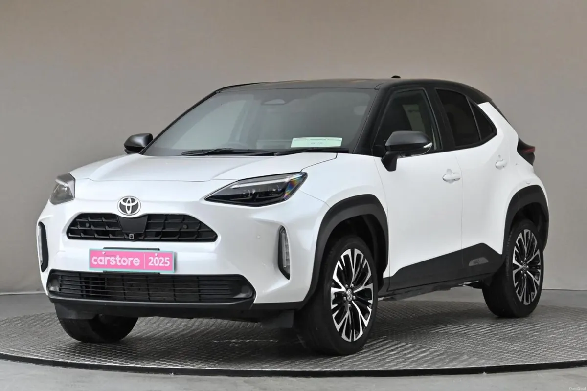 Toyota Yaris Cross 1.5 HYBRID **HALF LEATHER**360 - Image 3
