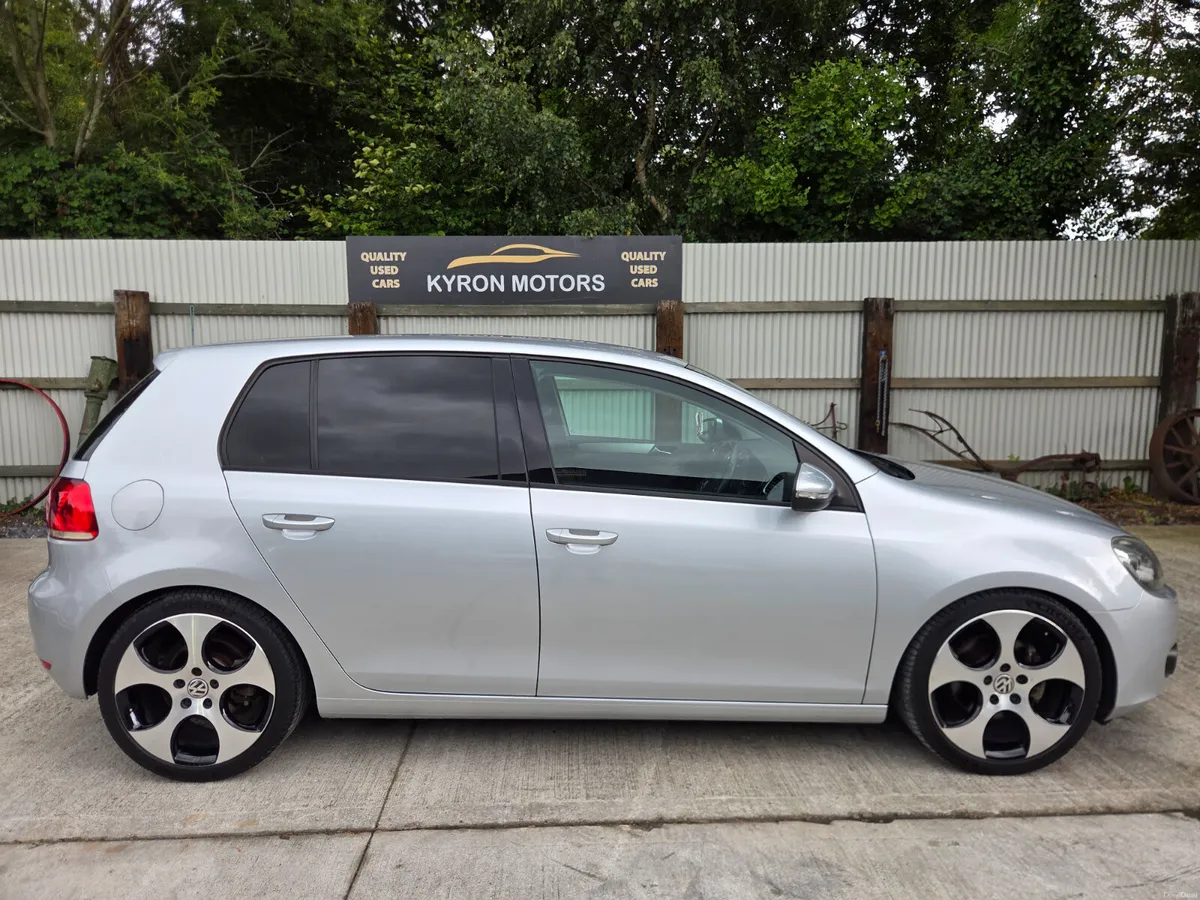 Volkswagen Golf Highline 1.4 TSI DSG *GTI Alloys* - Image 4