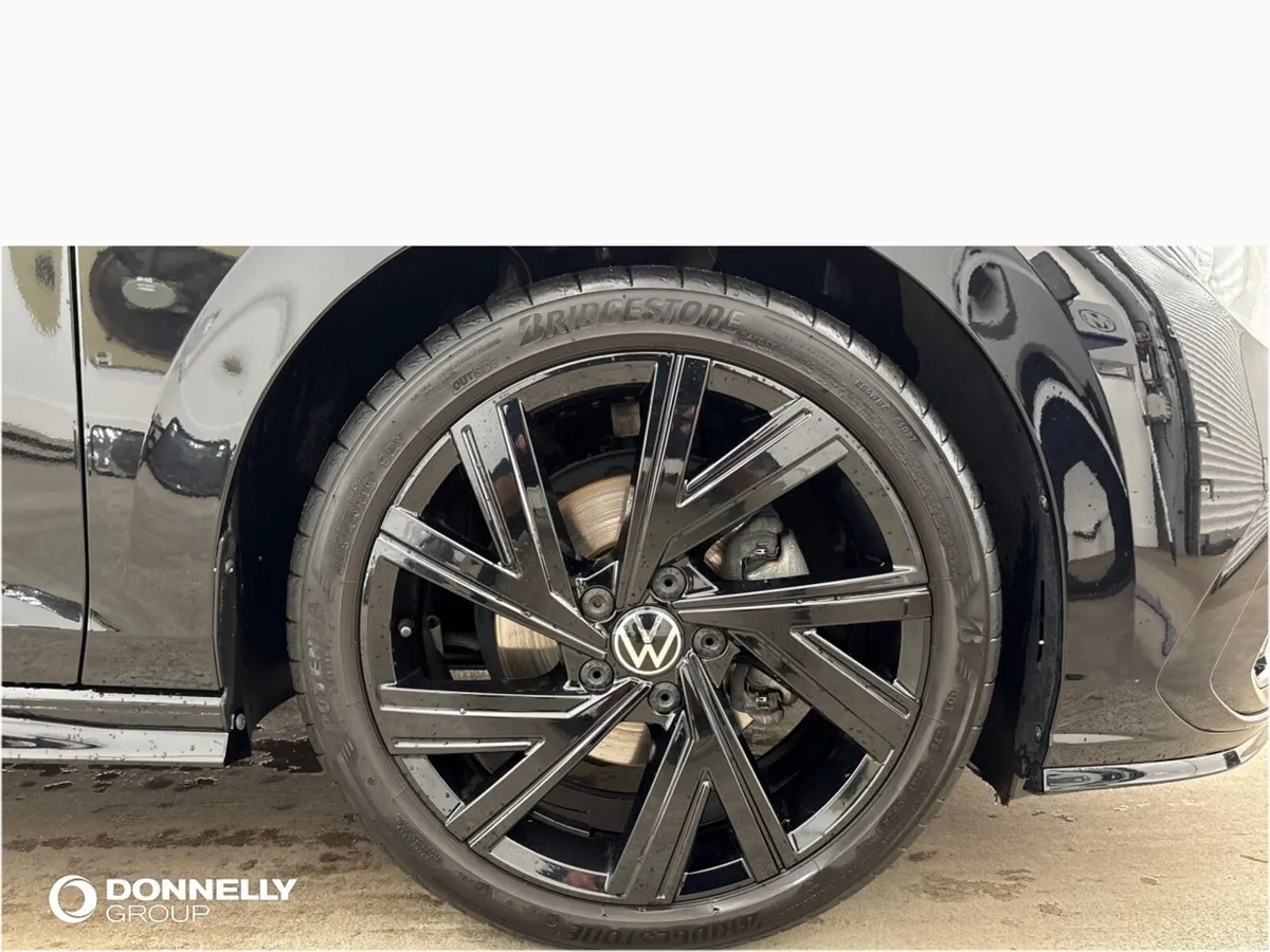 Volkswagen Golf 1.5 eTSI 150 Black Edition 5dr DSG - Image 5