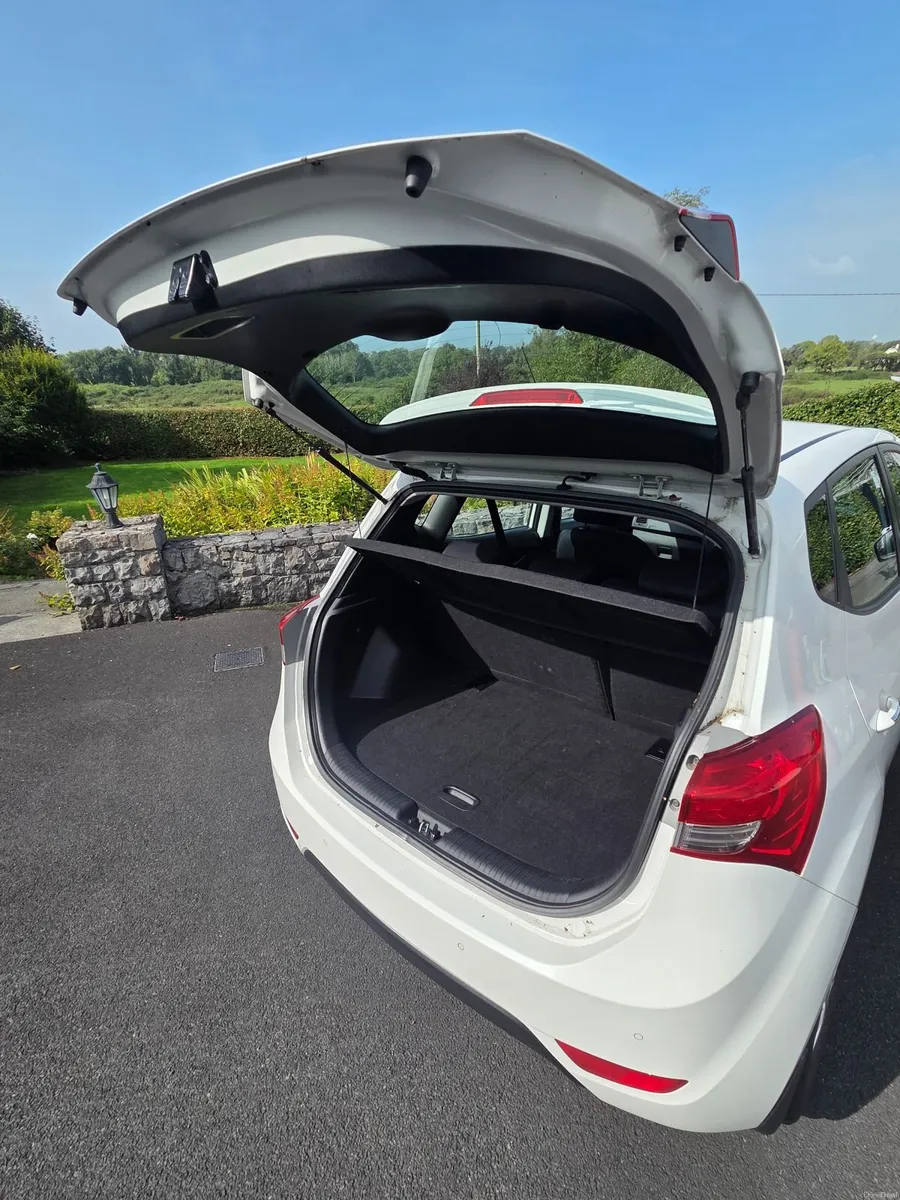 Hyundai ix20 2015 1.4 Diesel - Image 6