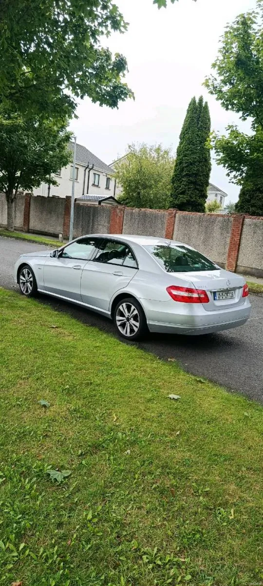 Mercedes e class - Image 2