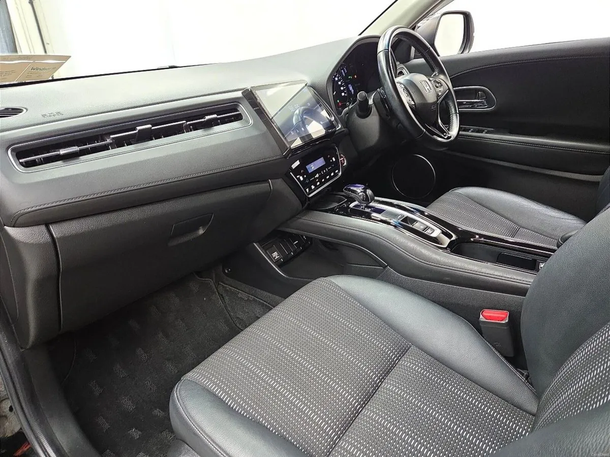 Honda Vezel Z Sensing - Image 4
