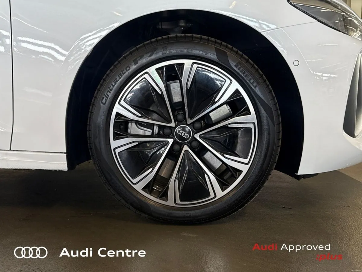 Audi A5 E-HYBRID Q 220KW SE was €61150 - Image 6