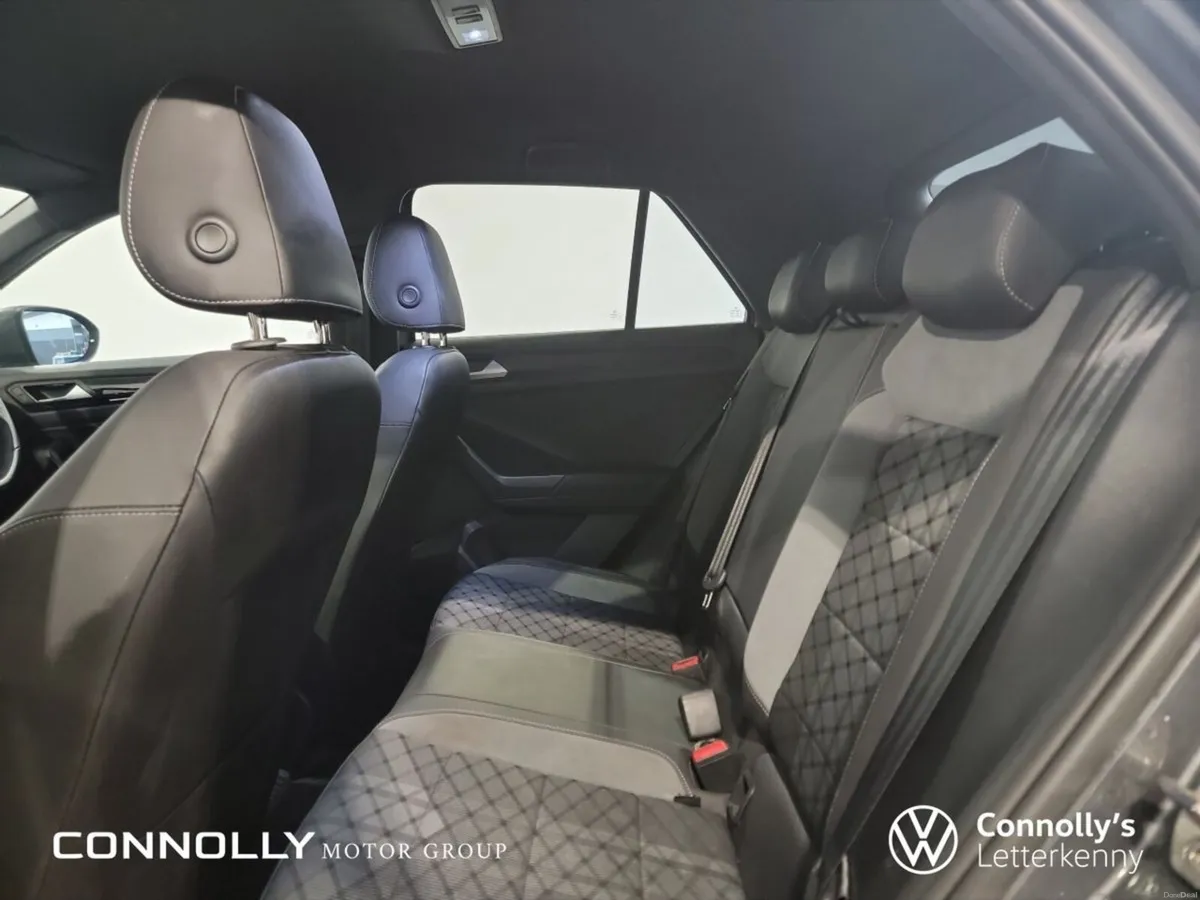Volkswagen T-Roc R-Line 1.5 TSI 150HP DSG - Image 6