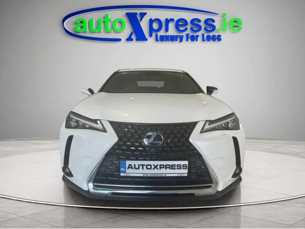 Lexus UX Hybrid VERSION C, 360 camera - Image 6