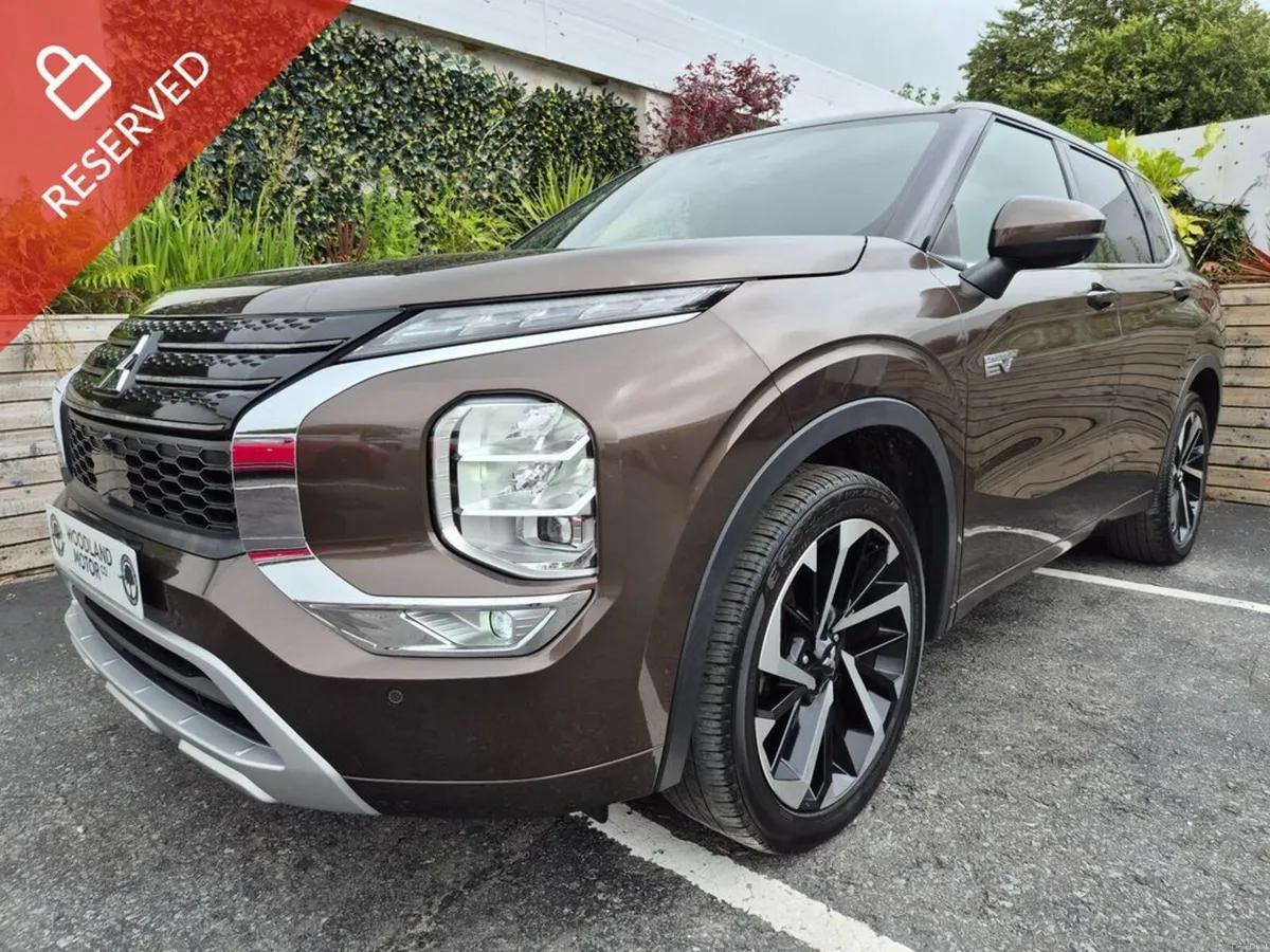 Mitsubishi Outlander 2.4 PVEV / 7 SEATER / EXCEED - Image 1