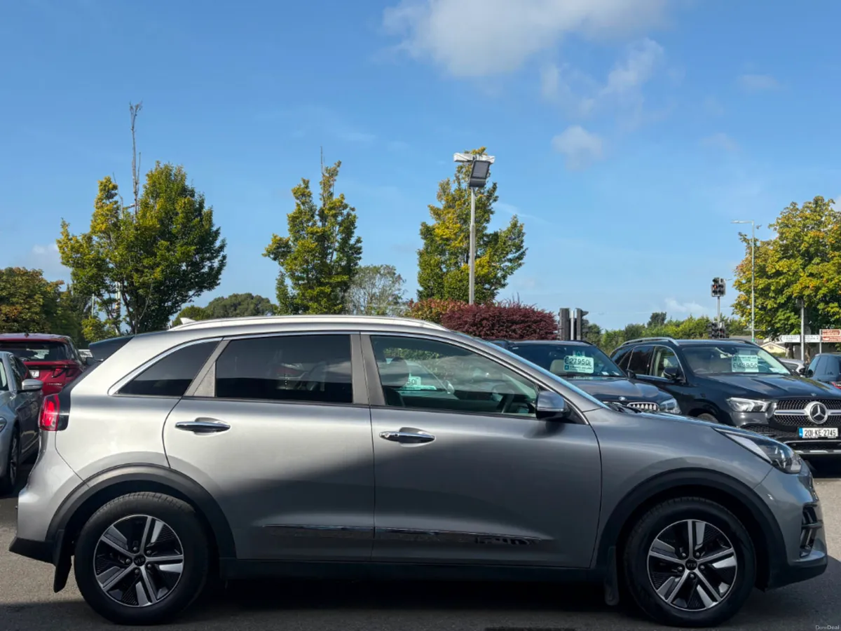 Kia Niro 1.6 Hybrid Phev 5DR AUTO *One Owner* - Image 4