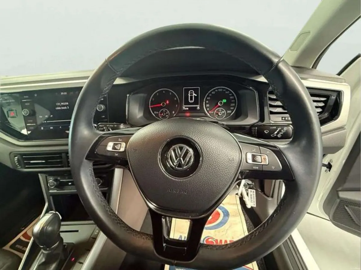 Volkswagen Polo 1.0 TSI COMFORT LINE, Automatic, L - Image 4