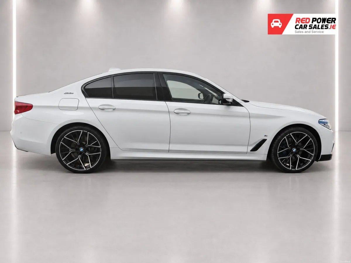 2019 BMW 530E M SPORT PETROL HYBRID//LOW KM - Image 4