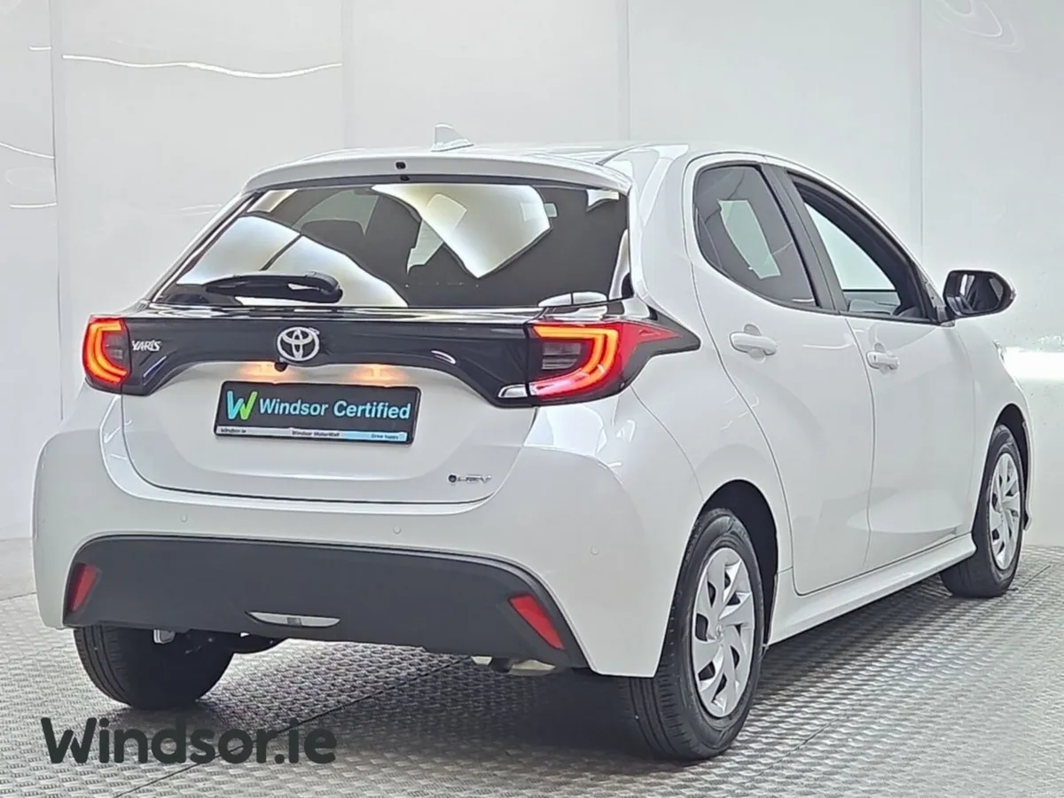 Toyota Yaris 1.5 G Model Hybrid - Image 2