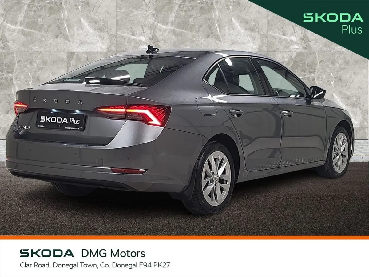 Skoda Octavia 2.0 TDI 115BHP AMBITON - Image 3