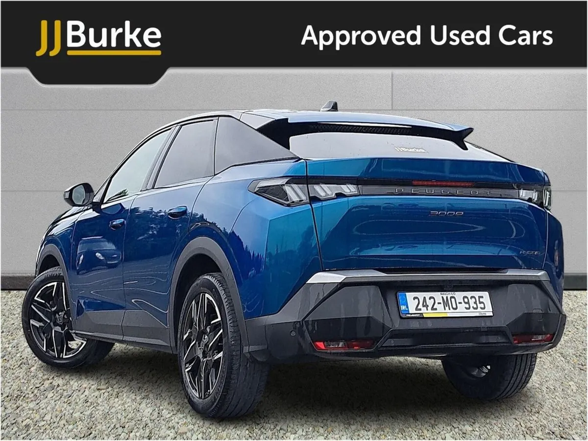 Peugeot 3008 1.2 MHEV PureTech 136bhp eDCS6 Allure - Image 4