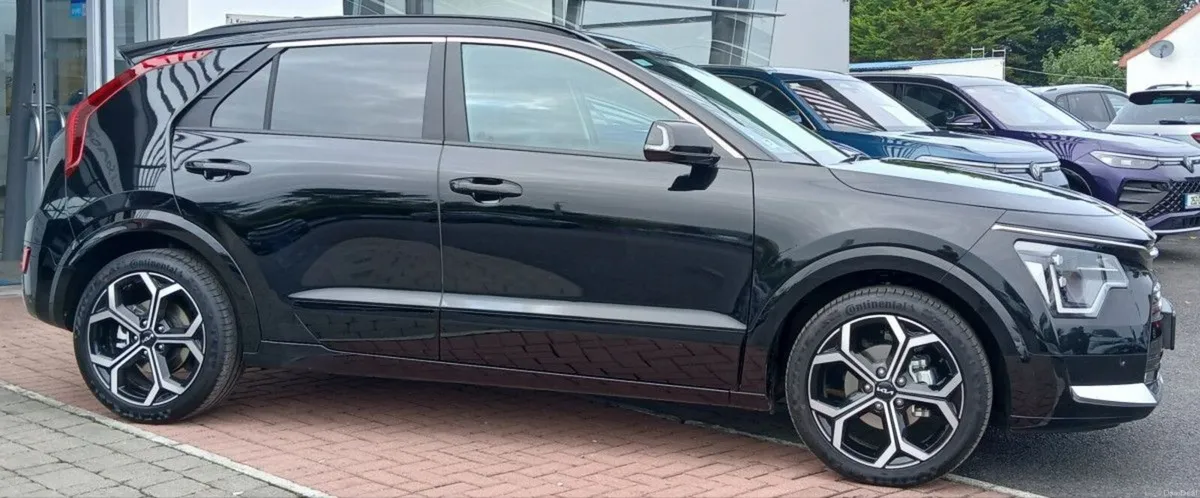 Kia Niro HEV SEM **AUTOMATIC, REAR VIEW CAMEA,LEAT - Image 2
