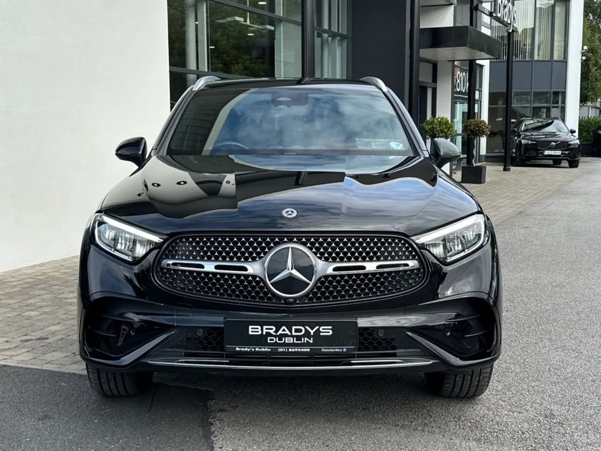 Mercedes-Benz GLC GLC 300e 4MATIC AMG Line--Foldab - Image 2