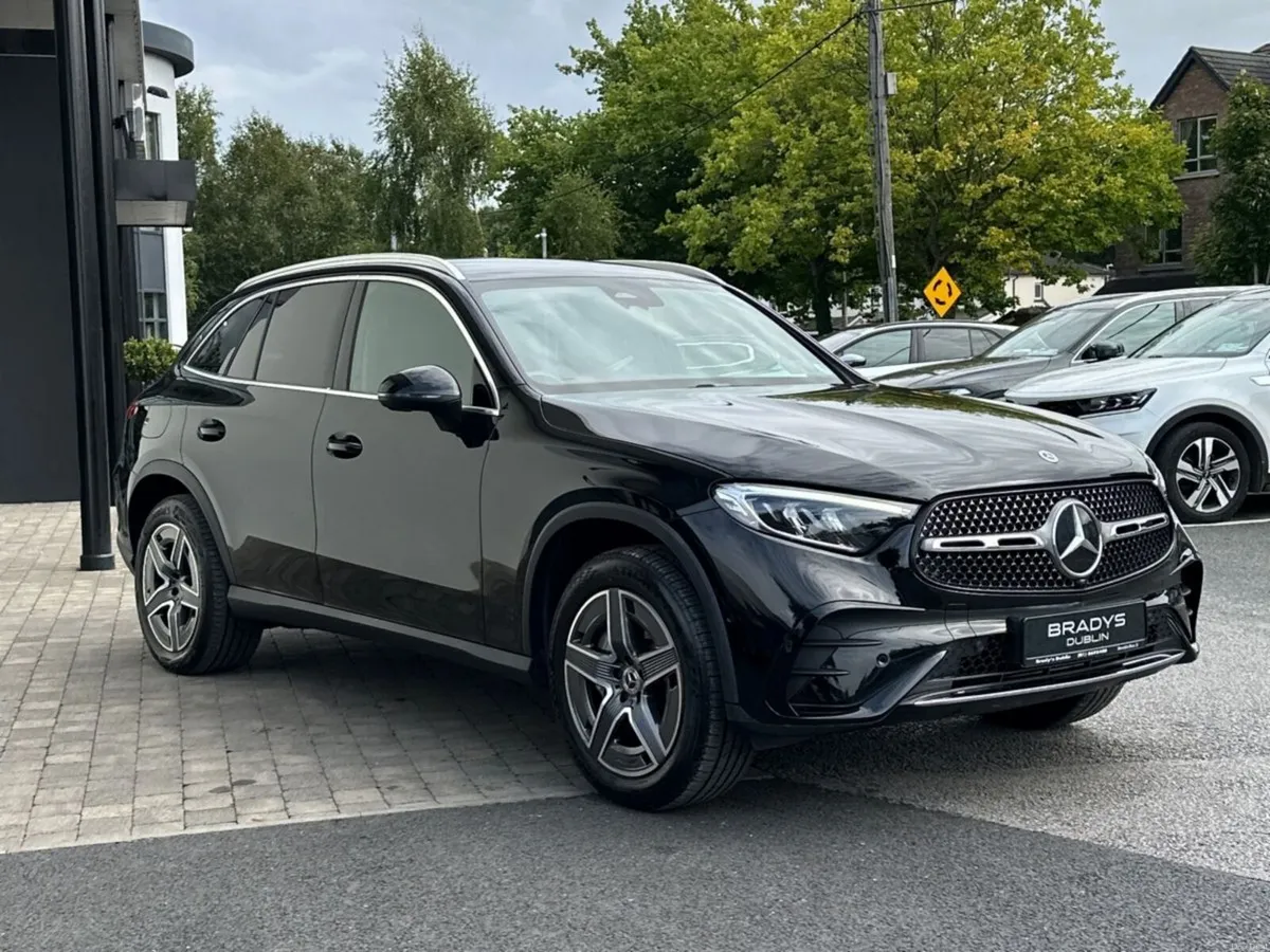 Mercedes-Benz GLC GLC 300e 4MATIC AMG Line--Foldab - Image 3