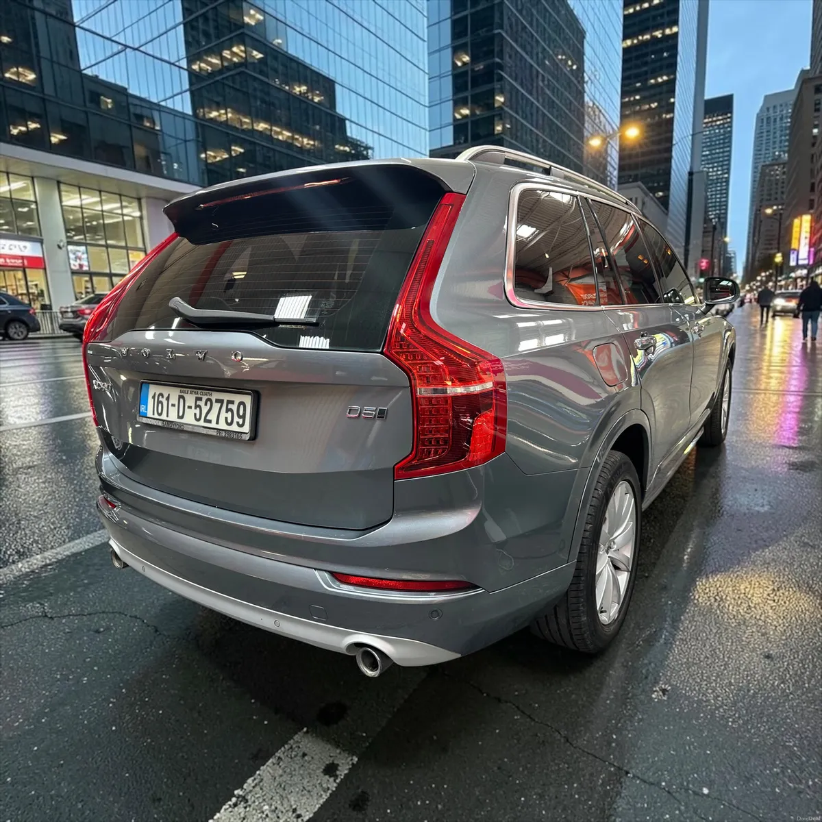 Volvo XC90 2.0 D5 225PS AWD MOMENTUM GEARTRONIC - Image 2