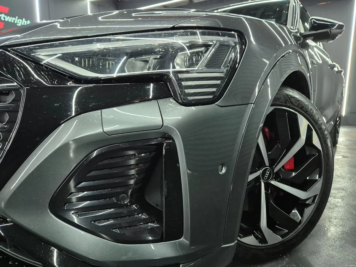 Audi Q8 SLINE 2023 SPORTBACK - Image 4