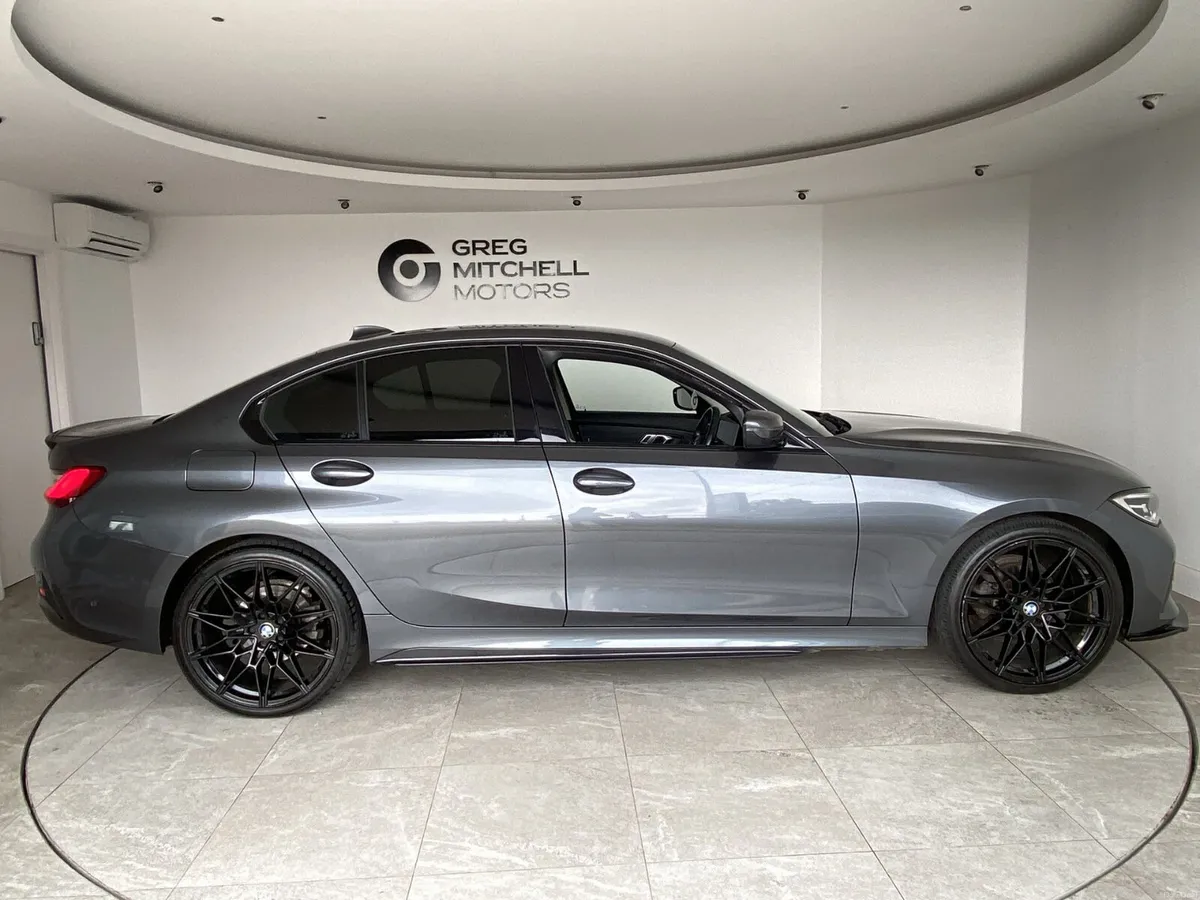 BMW 3-Series 2020 - Image 6