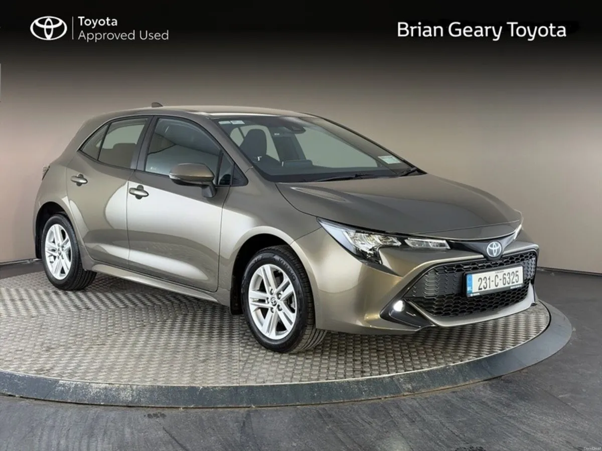 Toyota Corolla Luna Hybrid Hatchback - Image 1