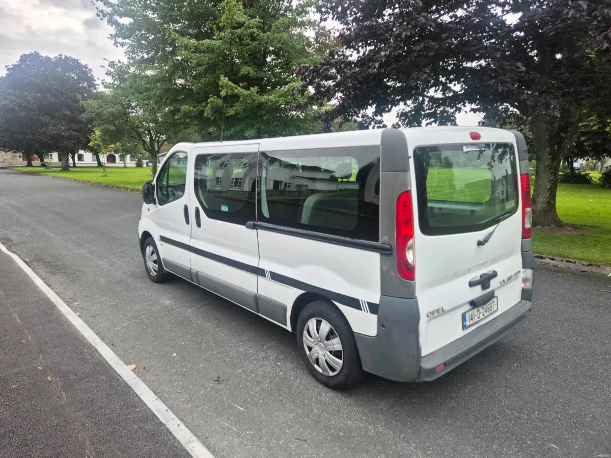 141 opel vivaro 9 seater Automatic tax till 04-27 - Image 3