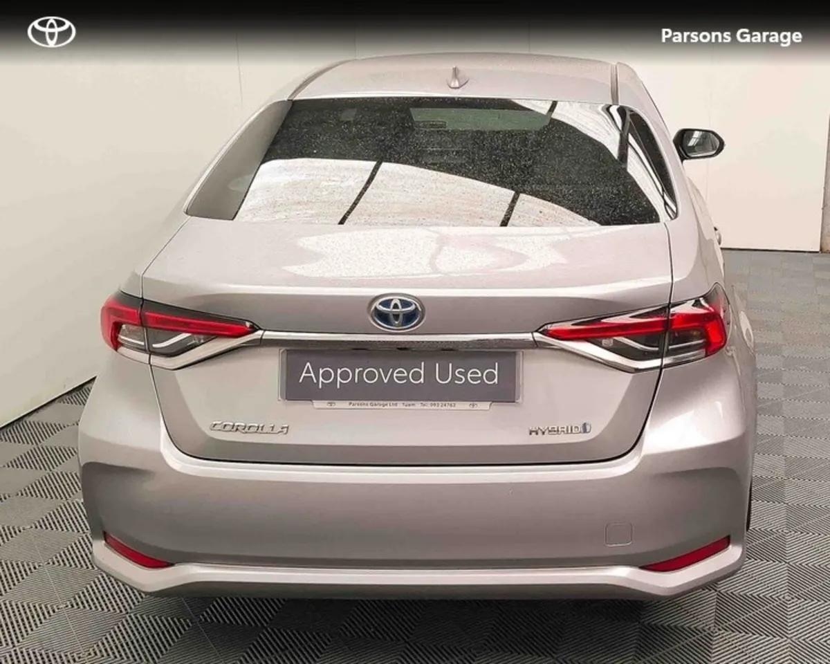 Toyota Corolla HYBRID LUNA SPORT 4DR - Image 4