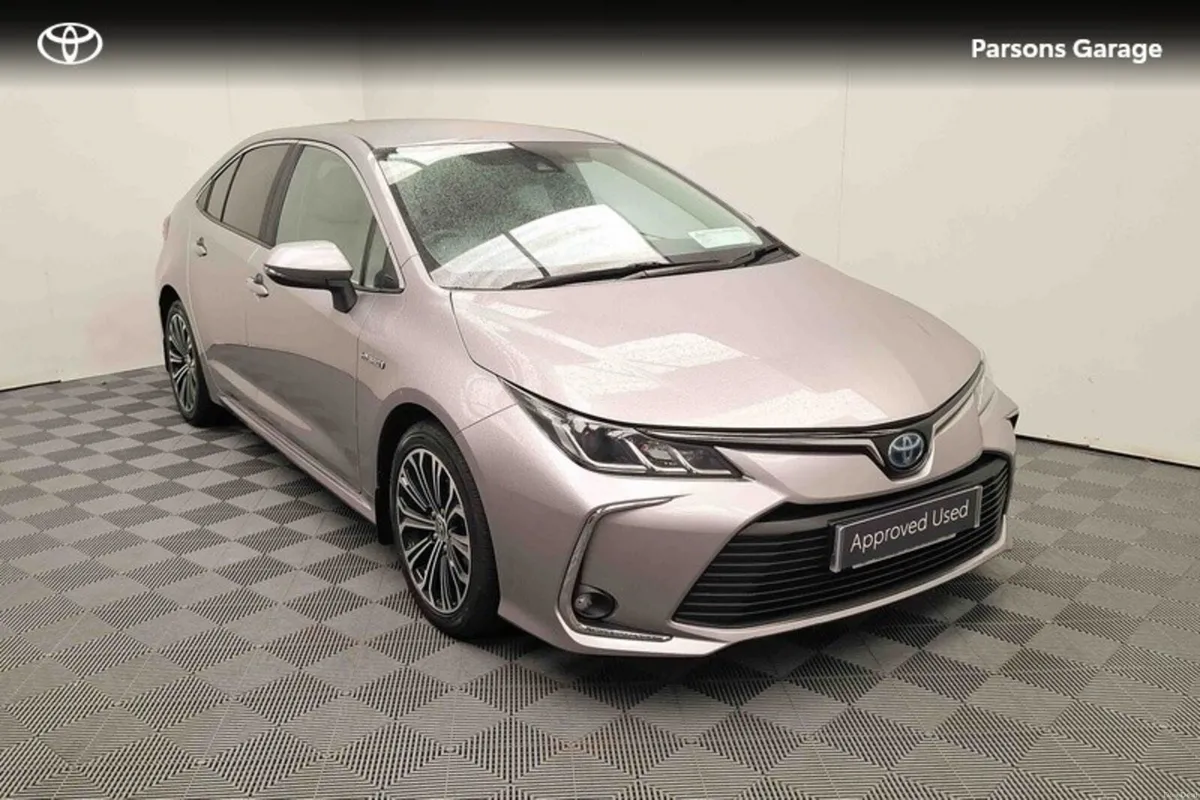 Toyota Corolla HYBRID LUNA SPORT 4DR - Image 1