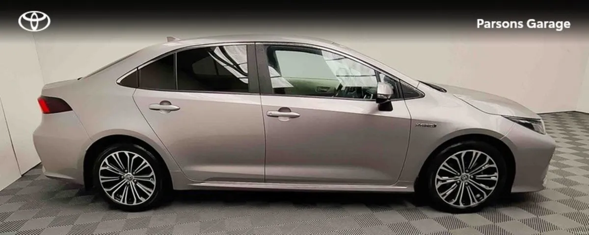 Toyota Corolla HYBRID LUNA SPORT 4DR - Image 3