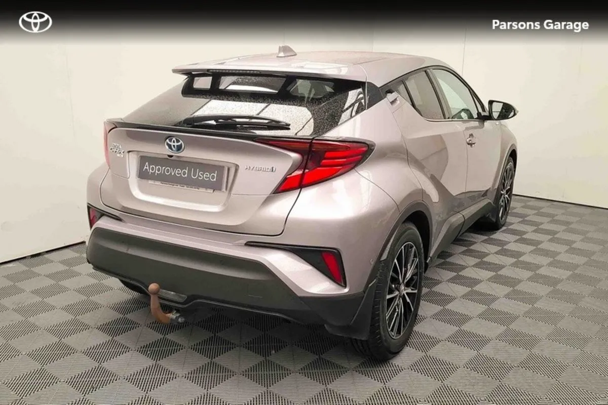Toyota C-HR C-HR 1.8 HYBRID SOL - Image 2