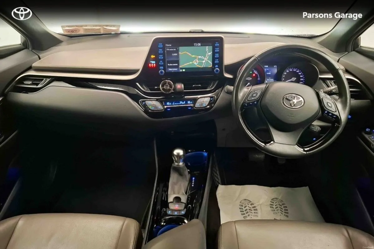 Toyota C-HR C-HR 1.8 HYBRID SOL - Image 6