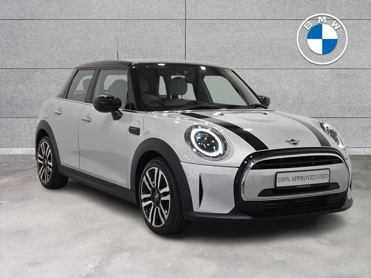 Mini Cooper 5-Door Cooper Exclusive - Image 1