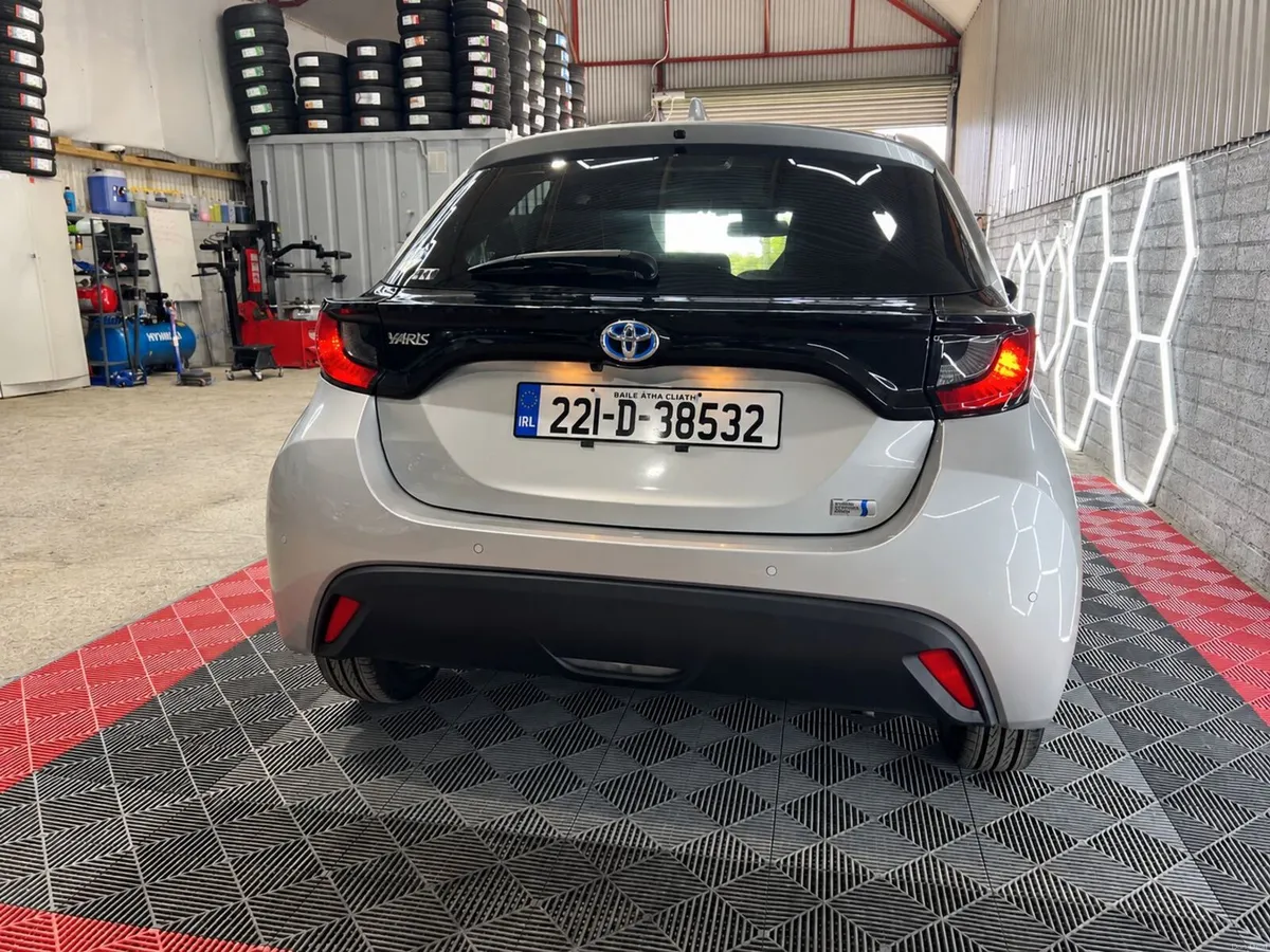Toyota Yaris 2022 1.5L Hybrid - Image 4