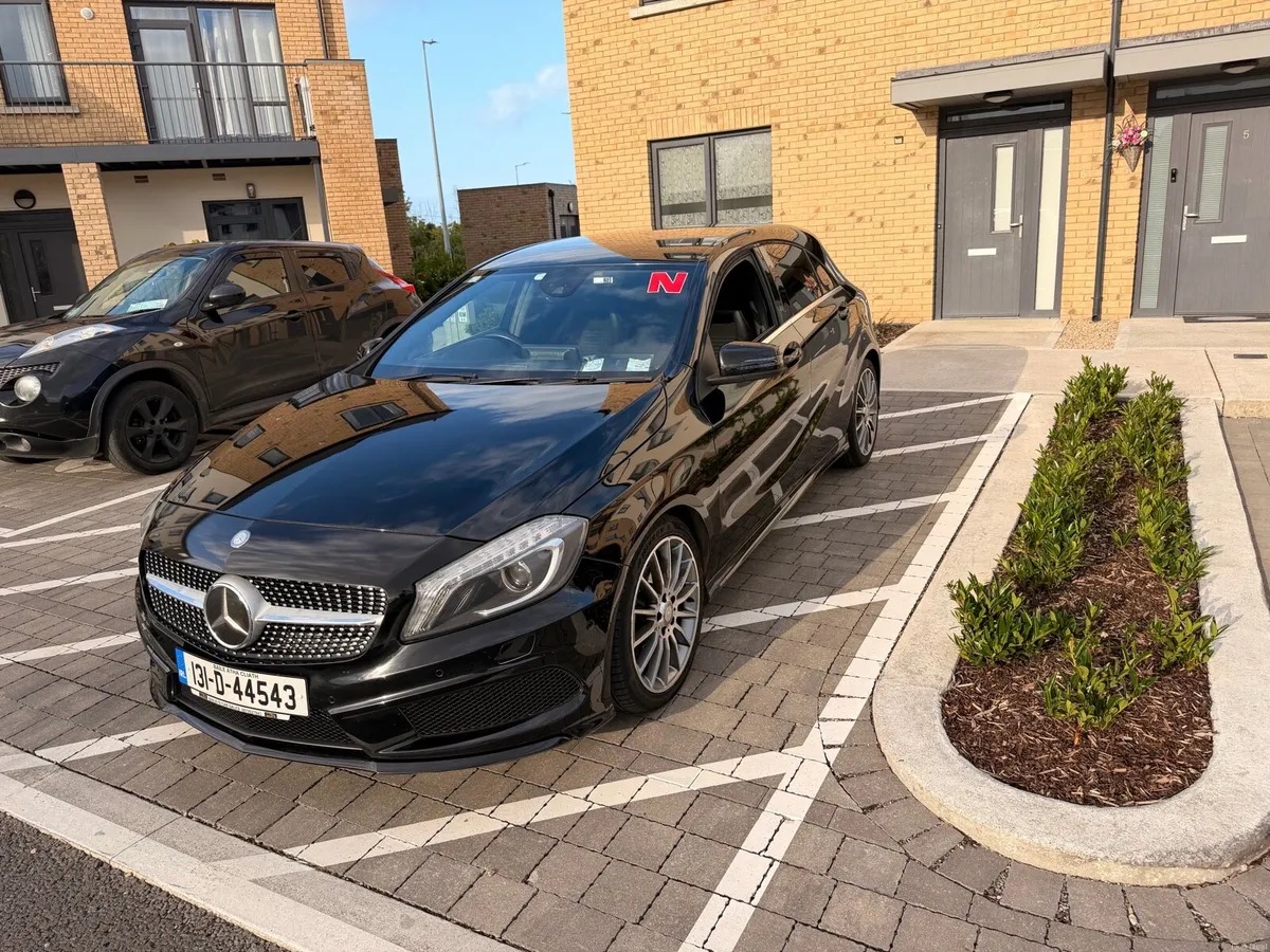 MERCEDES A180 AUTOMATIC ADDED STAR LIGHTS, AMBIENT - Image 4