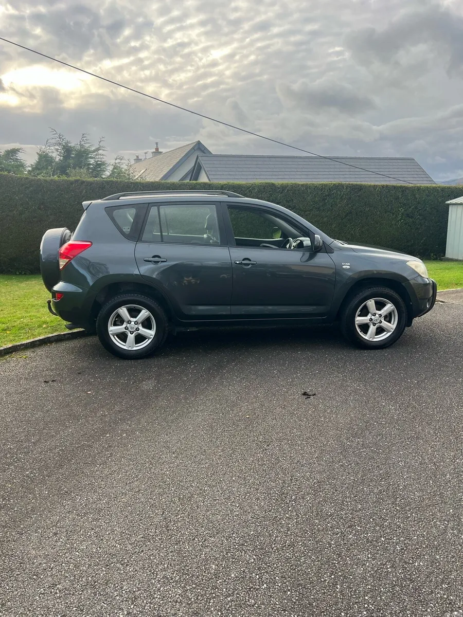 Toyota rav4 - Image 4