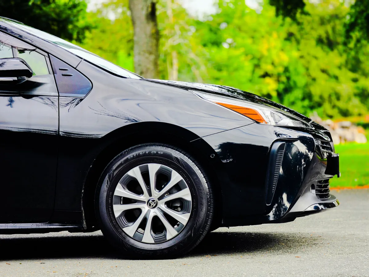 2020 Toyota Prius 1.8 Petrol Hybrid Automatic - Image 6