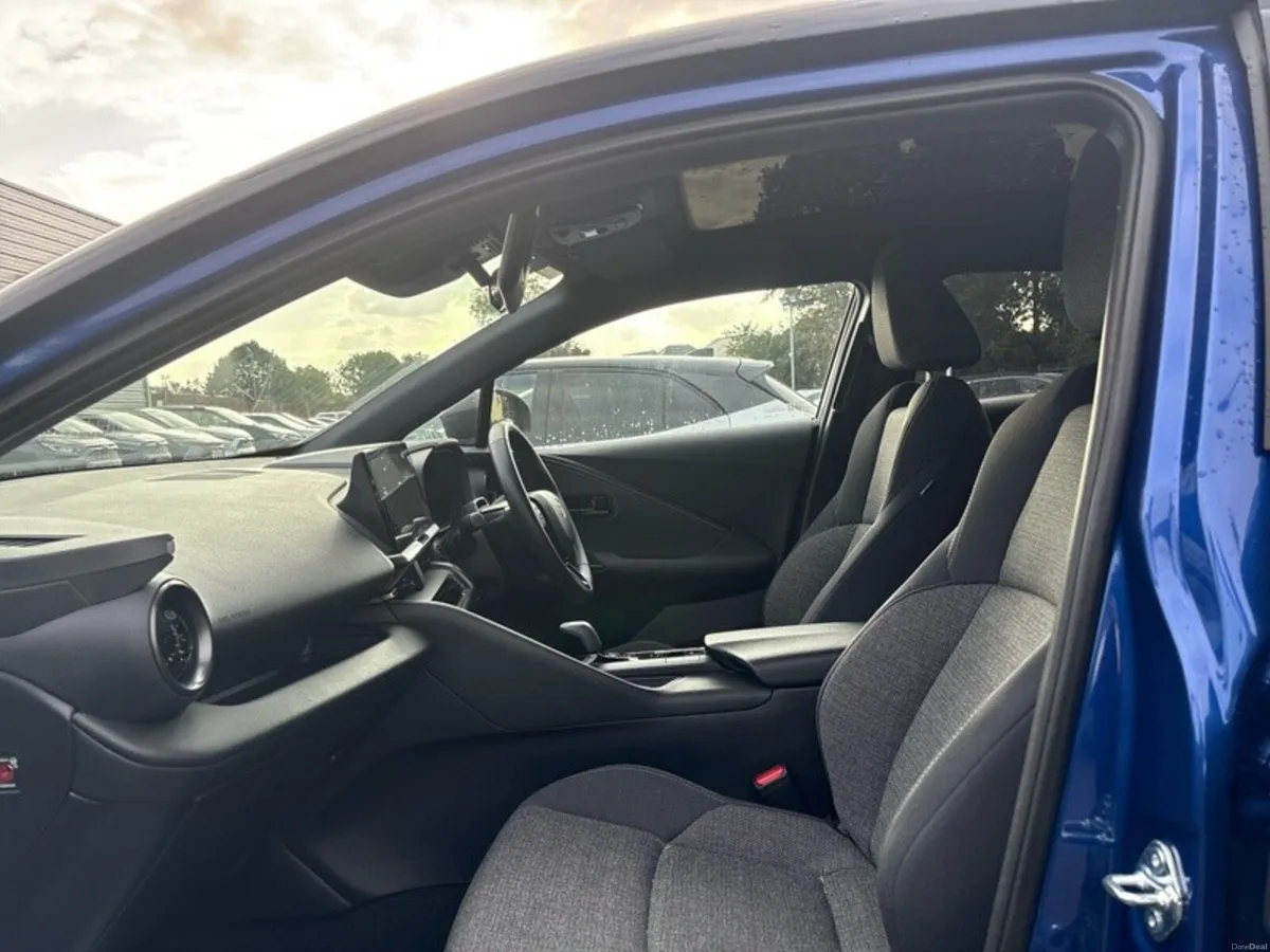 Toyota C-HR EX DEMO - C-HR HEV Sport+ *ORIGINAL IR - Image 6