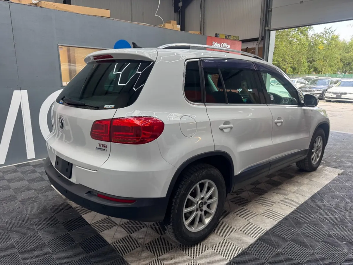 Volkswagen Tiguan 2015 VOLKSWAGEN TIGUAN LOUNGE 71 - Image 3