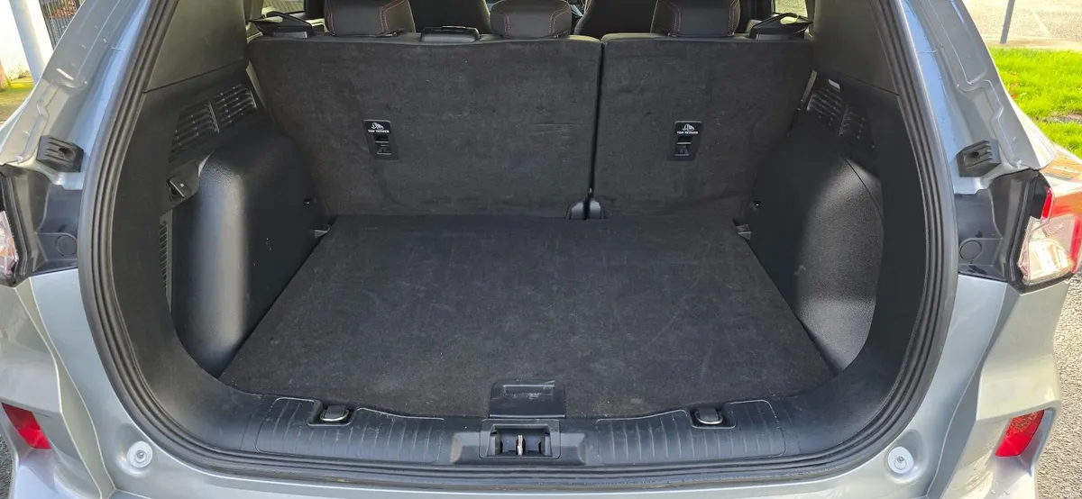 FORD KUGA 241 ST-LINE 2.5L PLUG IN HYBRID AUTO - Image 5