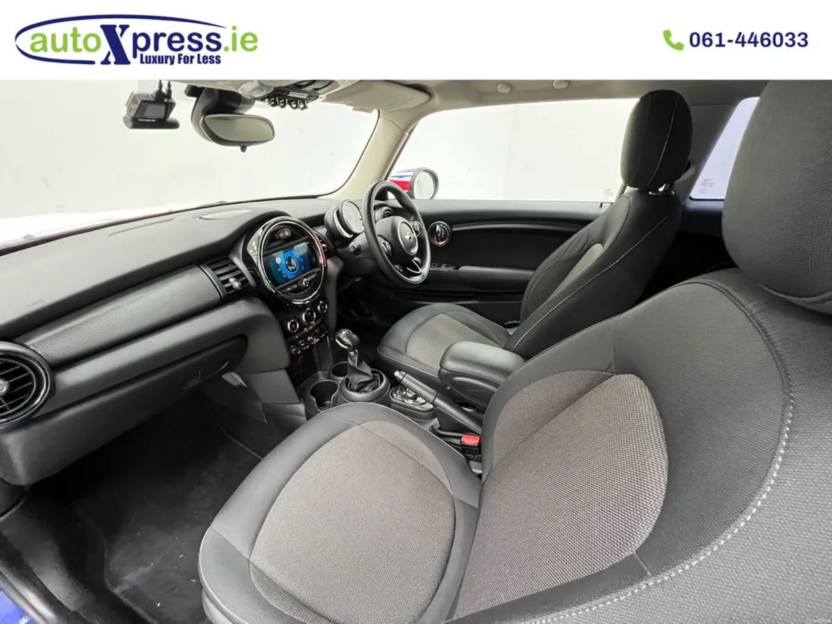 Mini Cooper 1.5 Automatic, Reversing camera - Image 4